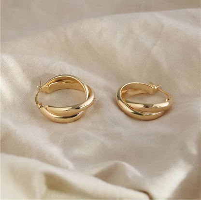 Minimal Luxe Hoop ピアス