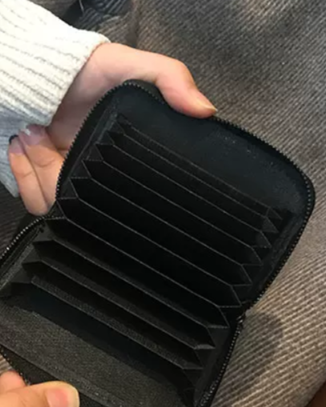 キルティングレザーカードケース