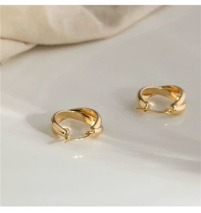 Minimal Luxe Hoop ピアス