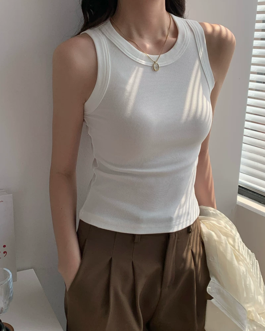 ミニマルリブタンクトップ