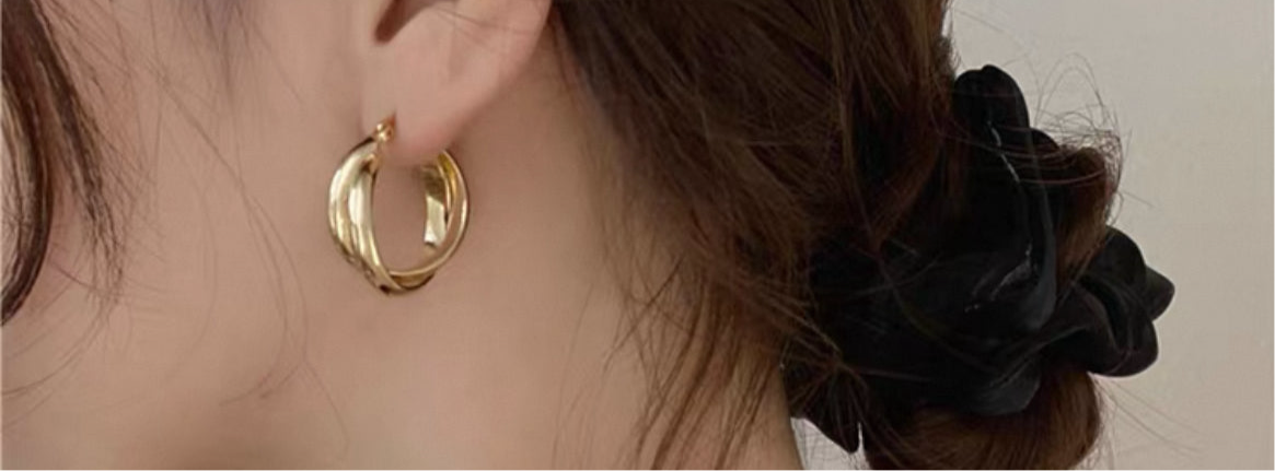 Minimal Luxe Hoop ピアス