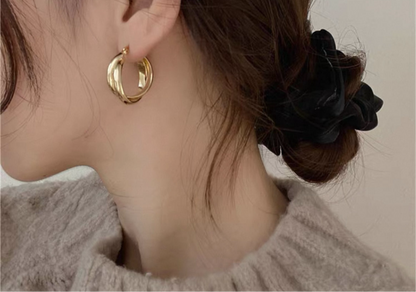 Minimal Luxe Hoop ピアス